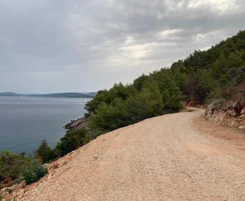 Agro land plot for sale in Jelsa area, on Hvar island - 1st line to the sea - pic 9
