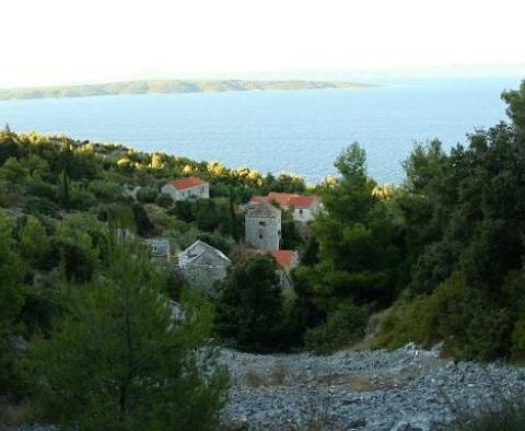 Fascinating land plot with panoramic sea views on Hvar island - pic 5