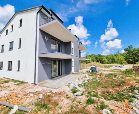 Nouveau complexe moderne d'appartements dans la région de Porec, à 10 km de la mer - pic 6