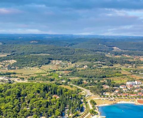 Befektetési terület Rovinjban tengerre néző kilátással 