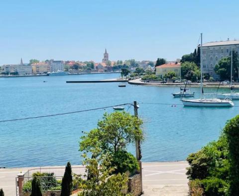 Turistická nemovitost s ideální polohou na předměstí Zadaru na 1. linii k moři - pic 12