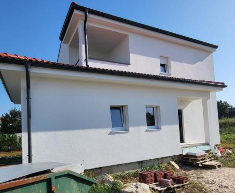 Neues Haus in der Gegend von Buje steht zum Verkauf - foto 3