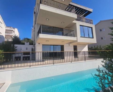 Luxurious 2d line villa on prestigious Ciovo island - pic 12