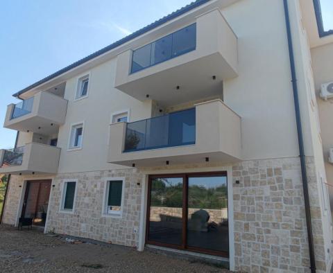 Zwei neue Wohnungen zum Verkauf in Malinska-Dubašnica, mit Meerblick - foto 2