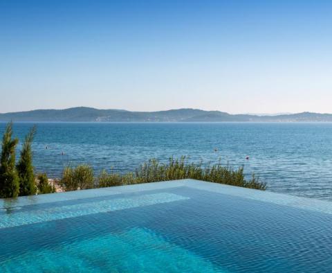 Magnificent 1st line modern villa by the beach in Zadar area - pic 2