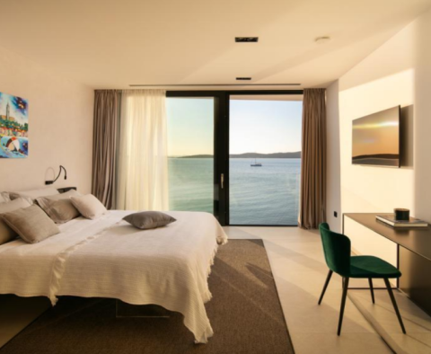 Magnifique villa moderne en 1ère ligne au bord de la plage dans la région de Zadar - pic 15