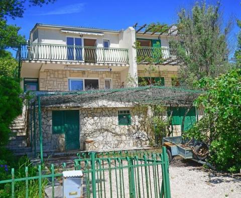 Haus in erster Meereslinie auf der Insel Solta zu verkaufen - foto 22