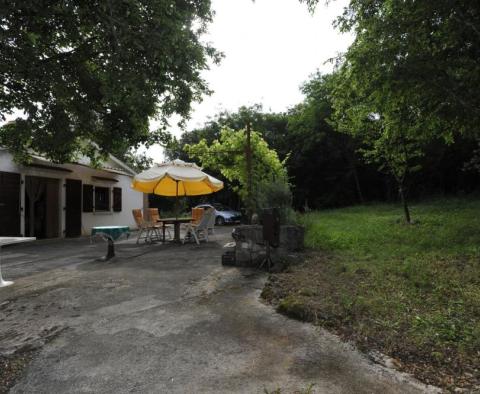 Hervorragendes Anwesen zum Verkauf in der Gegend von Rovinj, nur 1 km vom Meer entfernt, fast 2 ha Land! - foto 23