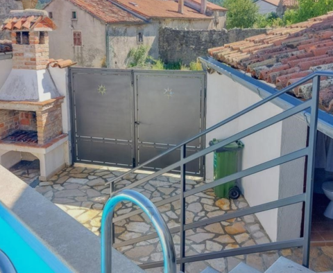 Renovated stone house with swimming pool in Lanisce - pic 4