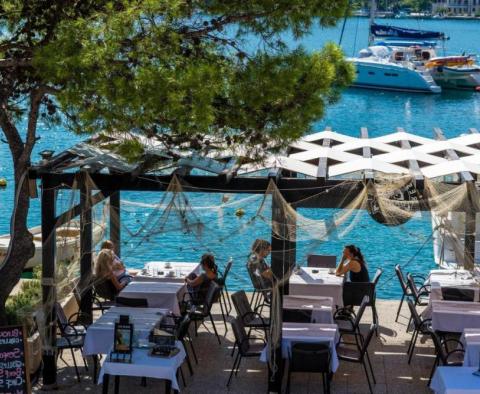 Великолепный прибрежный отель с рестораном и бассейном в престижном пригороде Дубровника - фото 21