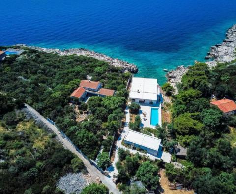 Nouvelle villa moderne en bord de mer près de Dubrovnik sur l'une des îles Elafiti - pic 4