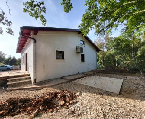 Neues Einfamilienhaus mit absoluter Privatsphäre in der Gegend von Barban - foto 7