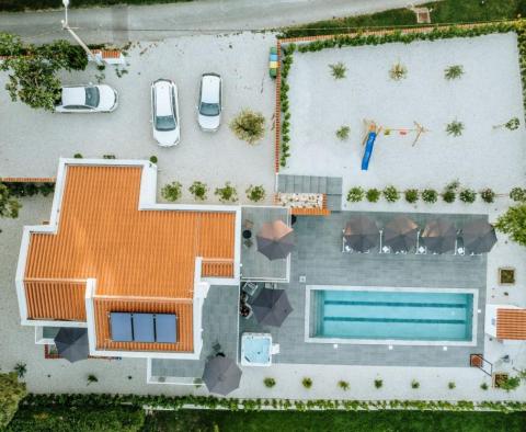Newly built villa with salt water swimming pool in Porec area - pic 3