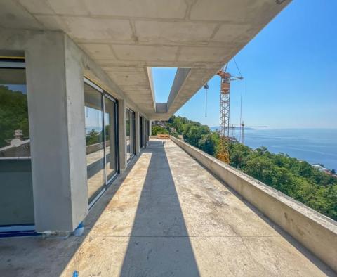 Unique penthouse with roof pool above the center of Opatija, garage, panoramic sea views - pic 5