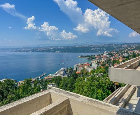 Luxury apartment of 137m2 with private pool in a new building above the center of Opatija, with garage and sea view - pic 3