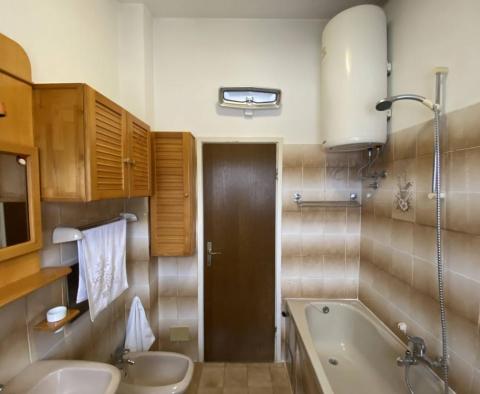 Квартира с лоджией и видом на море в Опатии, отличная цена - фото 10