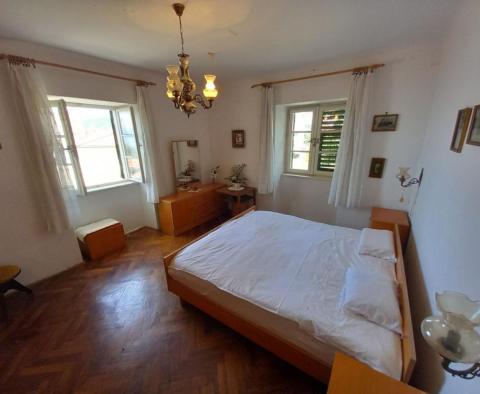 Romantic retro apartment in a maintained seaside house, center of Volosko, 100 meters from the sea only - pic 9
