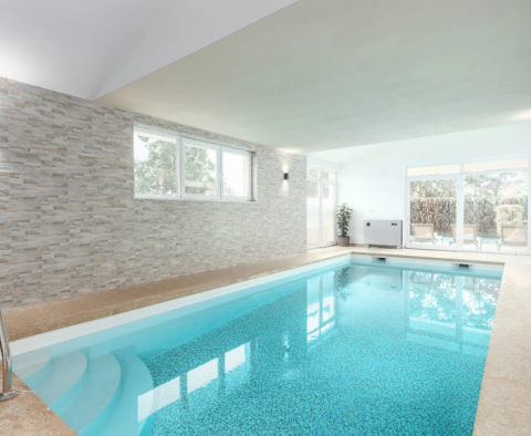 Superbe villa moderne avec intérieur design, piscine intérieure et bien-être - Quartier Zminj - pic 16