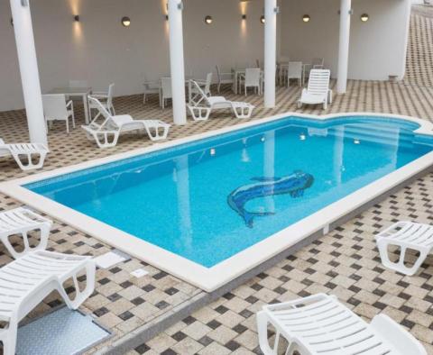 Апарт-отель с бассейном на Чиово в 100 метрах от моря - фото 5