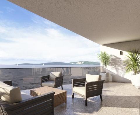 Luxus új apartman a tenger 1. vonalán Trogir területén - pic 8