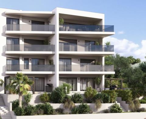 Appartement neuf de luxe en 1ère ligne de mer dans la région de Trogir - pic 4