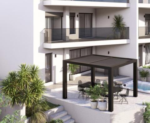 New residence on the 1st line to the sea in Trogir area - pic 9