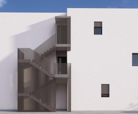 Новая резиденция на 1-й линии моря в районе Трогира - фото 12