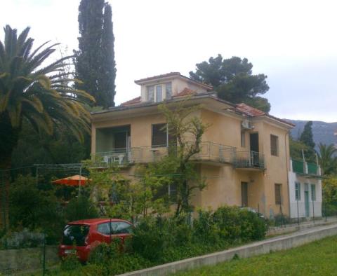 Great investment - 1st line house for renovation in Kastel Stari - pic 8