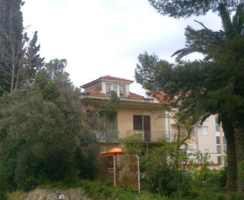 Great investment - 1st line house for renovation in Kastel Stari - pic 9