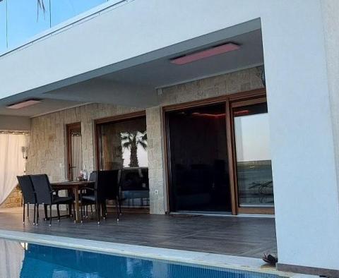 Villa moderne au premier rang de la mer près de Zadar - nouvelle beauté contemporaine ! - pic 52