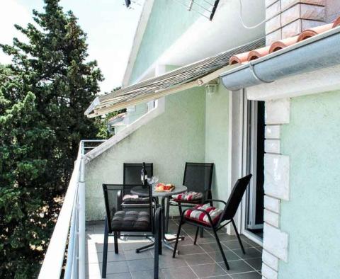 Dům 8 apartmánů ve Starigradu s výhledem na moře - pic 32