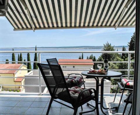 House of 8 apartments in Starigrad with sea views - pic 33