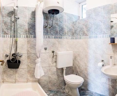 Dům 8 apartmánů ve Starigradu s výhledem na moře - pic 42