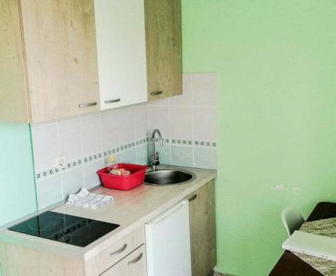 Dům 8 apartmánů ve Starigradu s výhledem na moře - pic 61