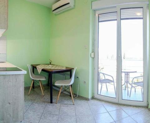 Dům 8 apartmánů ve Starigradu s výhledem na moře - pic 62