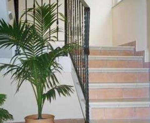 Apartment with a balcony overlooking the Adriatic sea, only 100 meters from the beach - pic 11