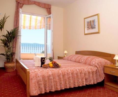 Apartment with a balcony overlooking the Adriatic sea, only 100 meters from the beach - pic 18