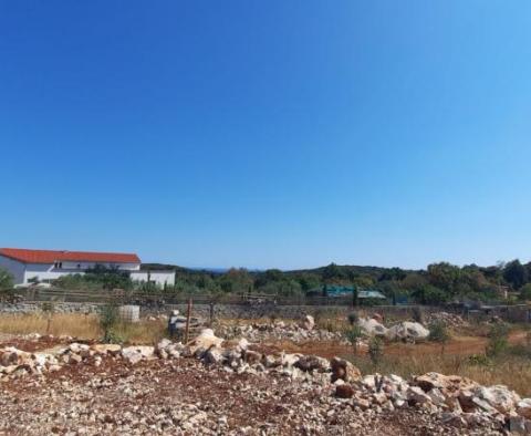 Ruin on agro land of 3296 sqm in Rovinj area - pic 2