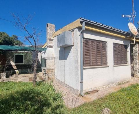 Maison individuelle avec jardin et garage à Starigrad sur l'île de Hvar, à 20 mètres de la mer - pic 3