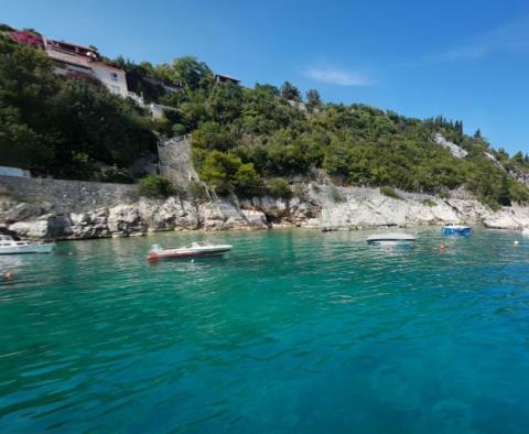 Belle 1ère ligne de villas en pierre dans la région de Dubrovnik à côté de la jetée et de la magnifique plage - pic 12