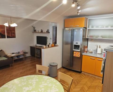 Három hálószobás apartman egy nagyszerű helyen, 250 méterre a tengertől Crikvenicában! - pic 4