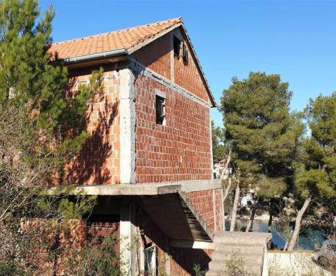 Unfinished villa of prime location, 1st row from the sea on Hvar island - pic 15