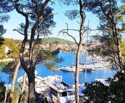 Unfinished villa of prime location, 1st row from the sea on Hvar island - pic 17