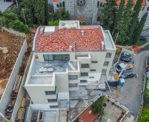 Великолепная новая квартира в эксклюзивном месте в центре Опатии, в 200 метрах от моря. - фото 12
