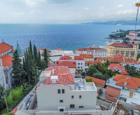 Glamorous apartment in a very central location of Opatija, 5***** position 200 meters from the sea! 