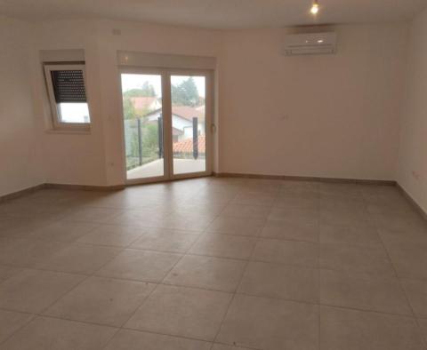 Новая квартира в Савудрии, Умаг, в 400 метрах от моря - фото 15