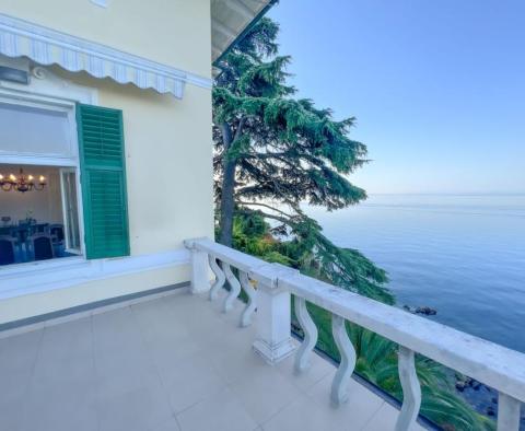 Apartment on the first row to the sea in Lovran, entire floor in a well-maintained historical villa with an entrance to the sea and a garden - pic 18