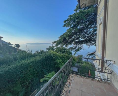 Apartment on the first row to the sea in Lovran, entire floor in a well-maintained historical villa with an entrance to the sea and a garden - pic 22