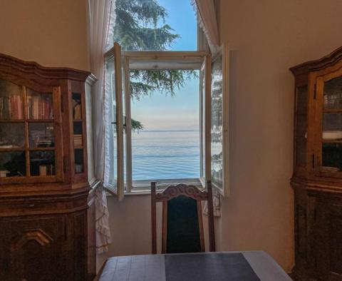 Apartment on the first row to the sea in Lovran, entire floor in a well-maintained historical villa with an entrance to the sea and a garden - pic 31