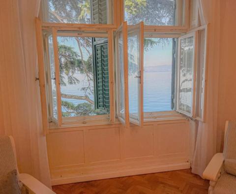 Apartment on the first row to the sea in Lovran, entire floor in a well-maintained historical villa with an entrance to the sea and a garden - pic 36